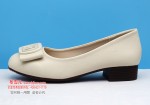 BX525-038 米色 休闲时装女单鞋